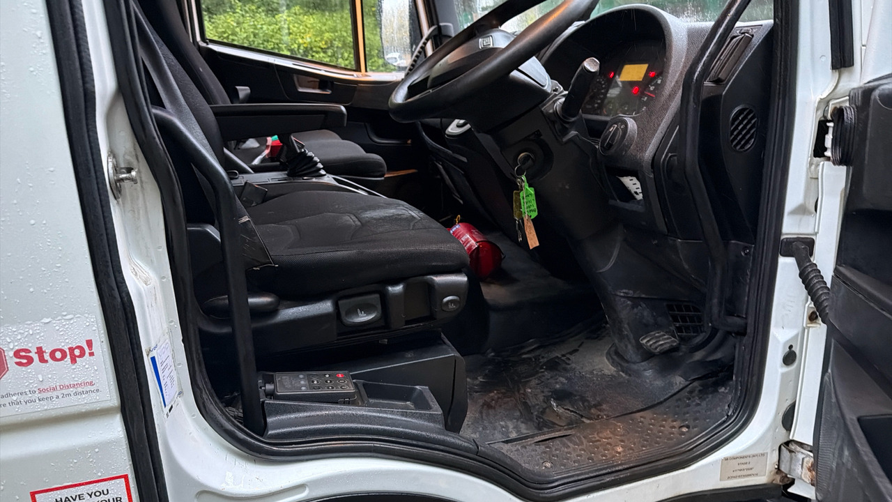 Iveco Eurocargo 120-210 - Curtainsider truck: picture 5 Iveco Eurocargo 120-210 - Curtainsider truck: picture 5