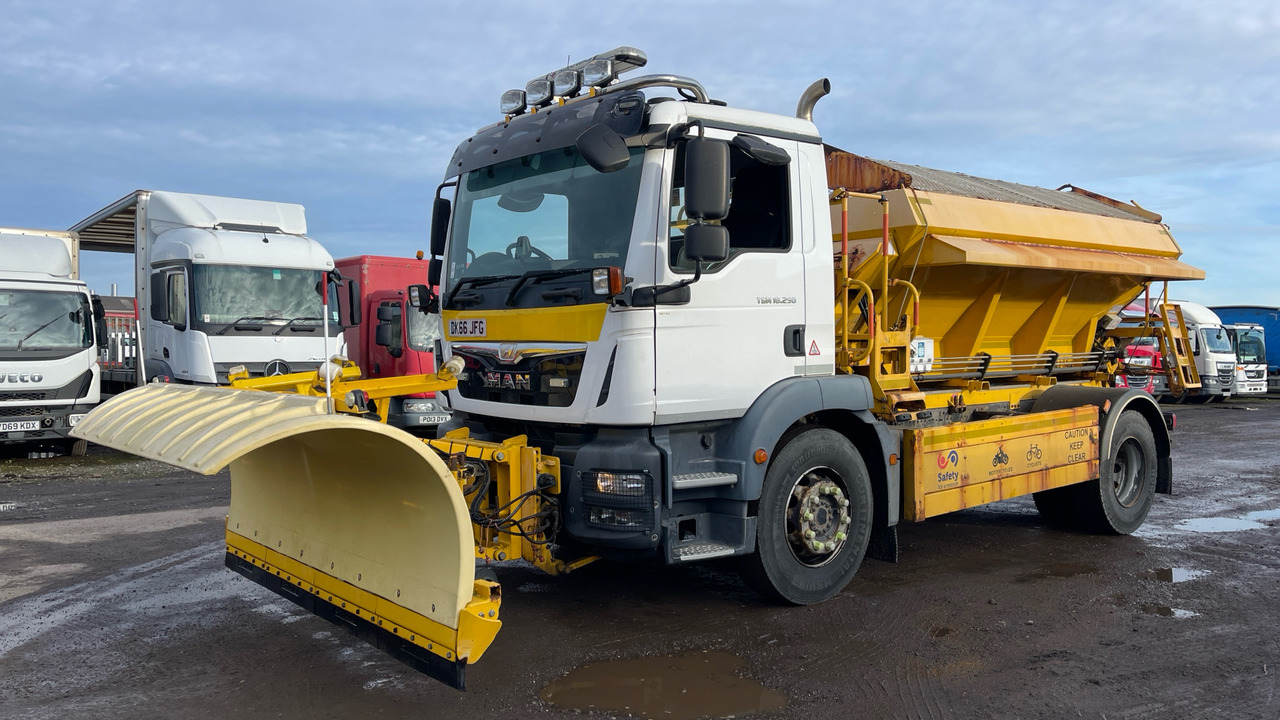 MAN TG-M 18.250 - Snow removal vehicle: picture 2 MAN TG-M 18.250 - Snow removal vehicle: picture 2