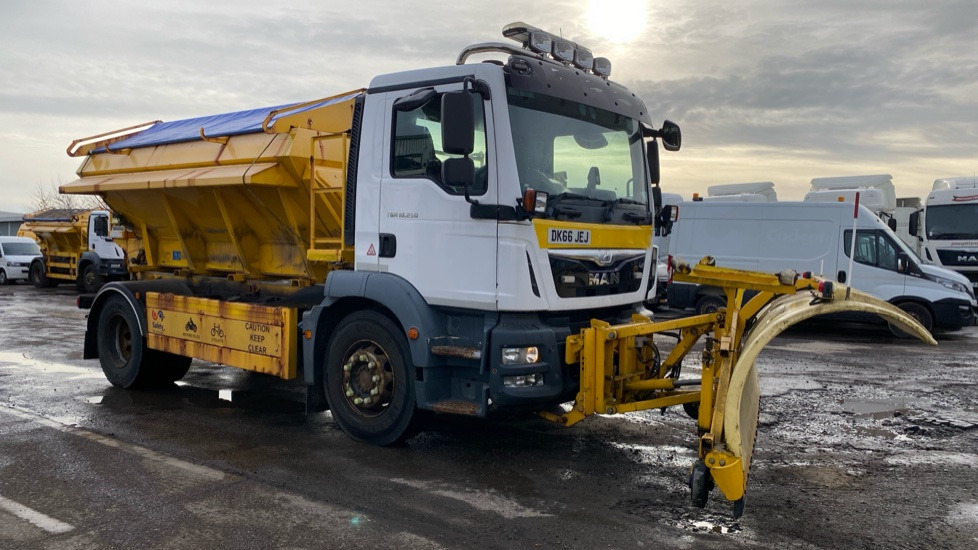 MAN TGM 18.250 - Snow removal vehicle: picture 1 MAN TGM 18.250 - Snow removal vehicle: picture 1