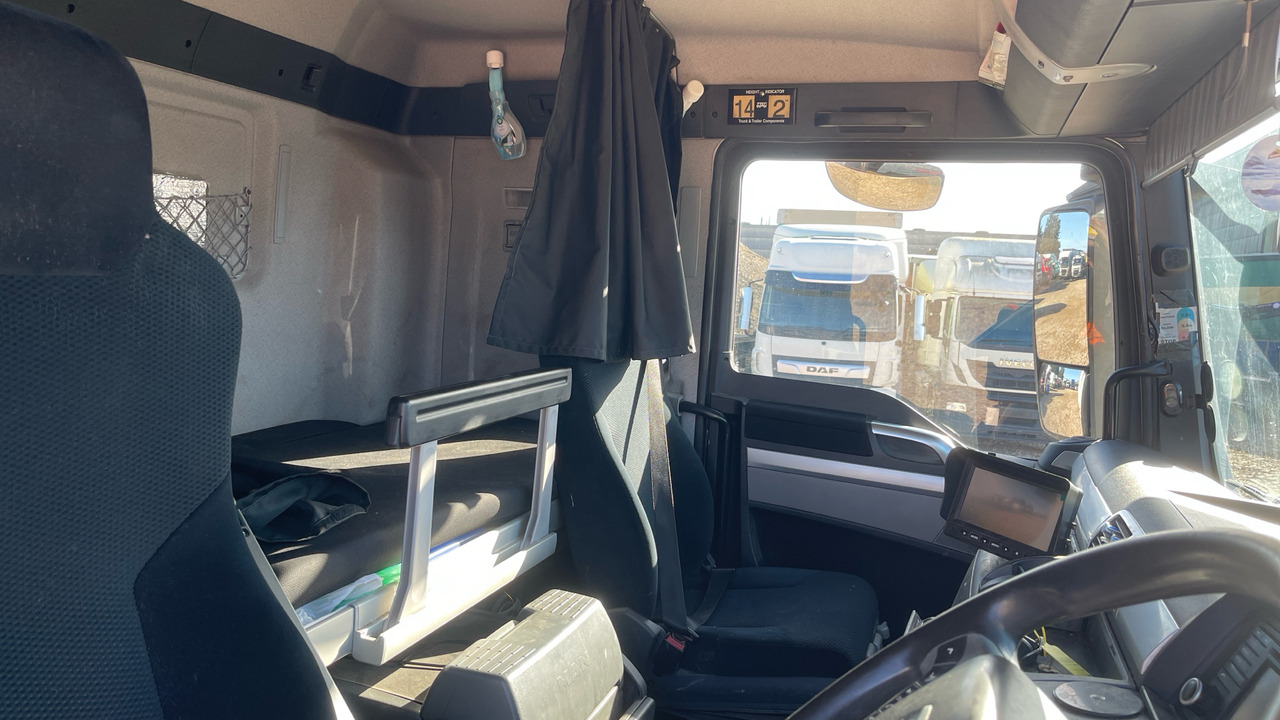 Curtainsider truck MAN TGX 18.400: picture 8 Curtainsider truck MAN TGX 18.400: picture 8