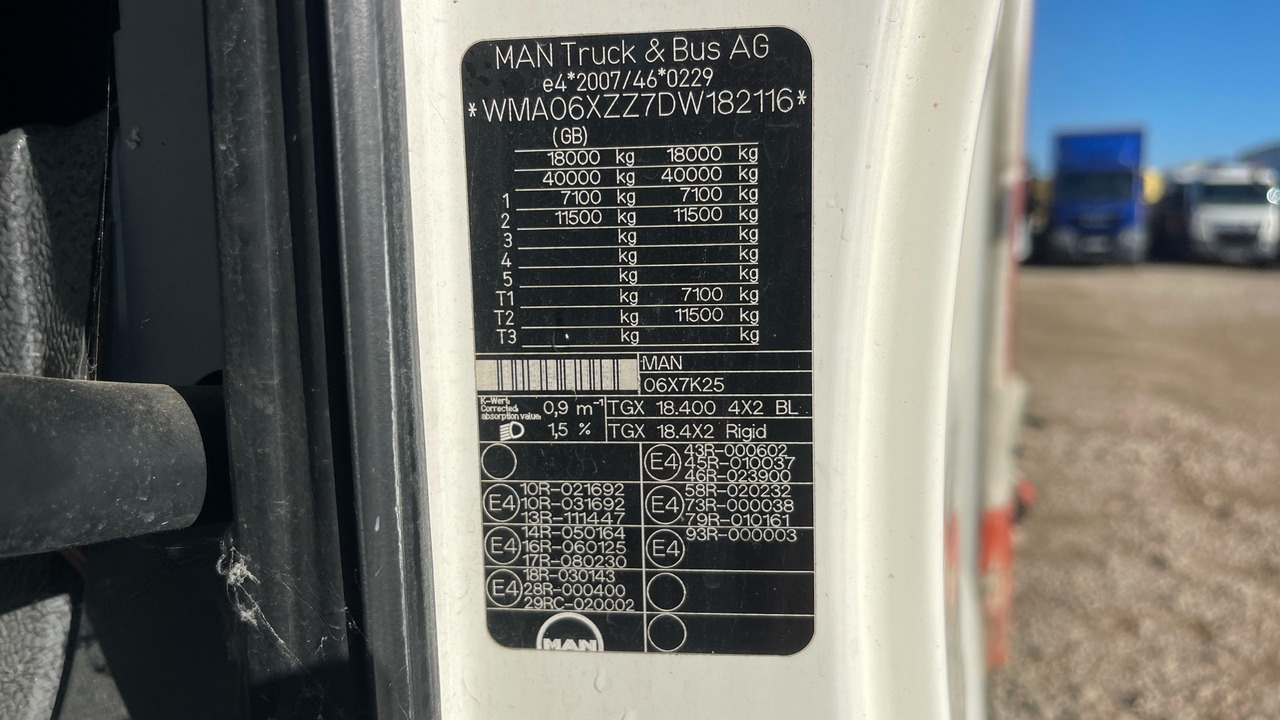 Curtainsider truck MAN TGX 18.400: picture 12 Curtainsider truck MAN TGX 18.400: picture 12