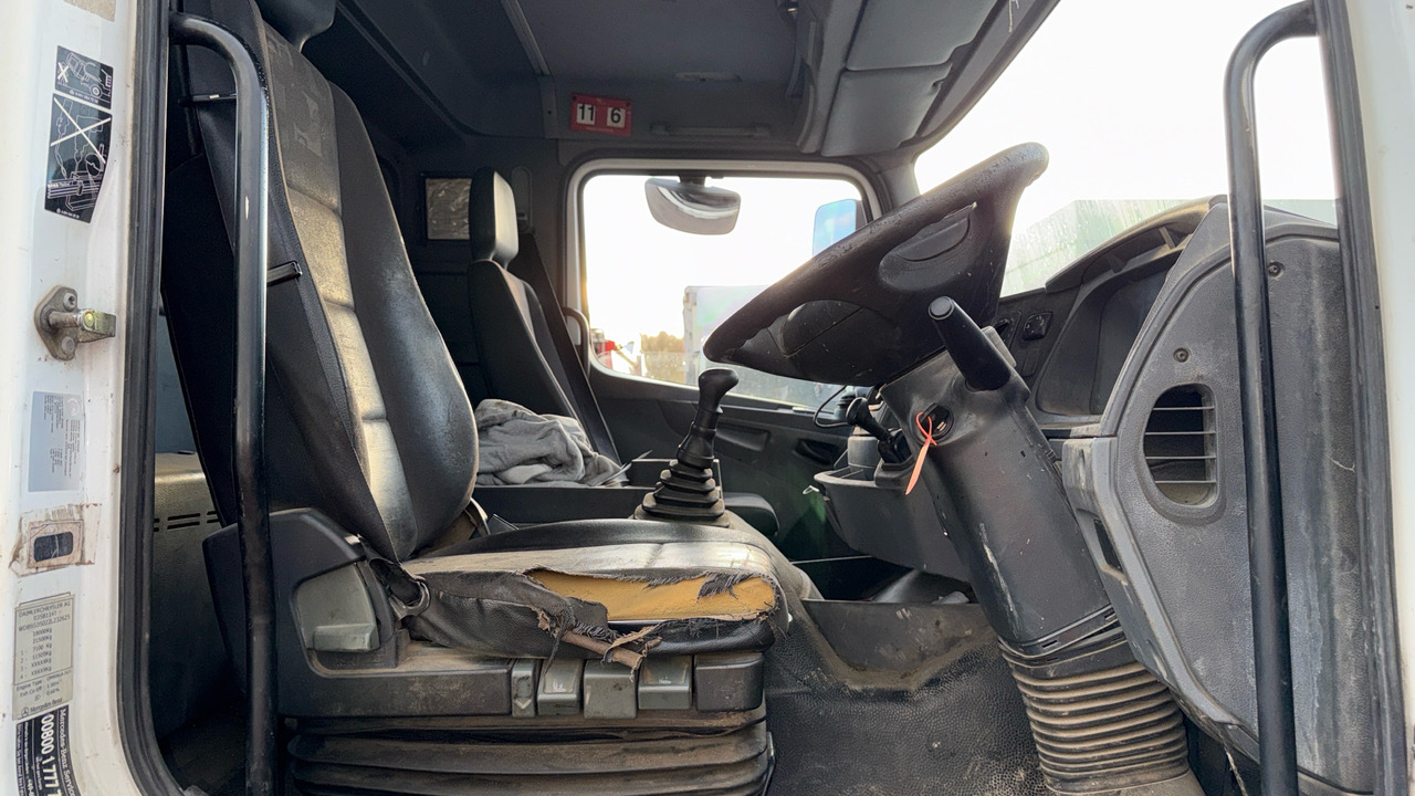 MERCEDES-BENZ AXOR 1824 - Asphalt machine: picture 5 MERCEDES-BENZ AXOR 1824 - Asphalt machine: picture 5