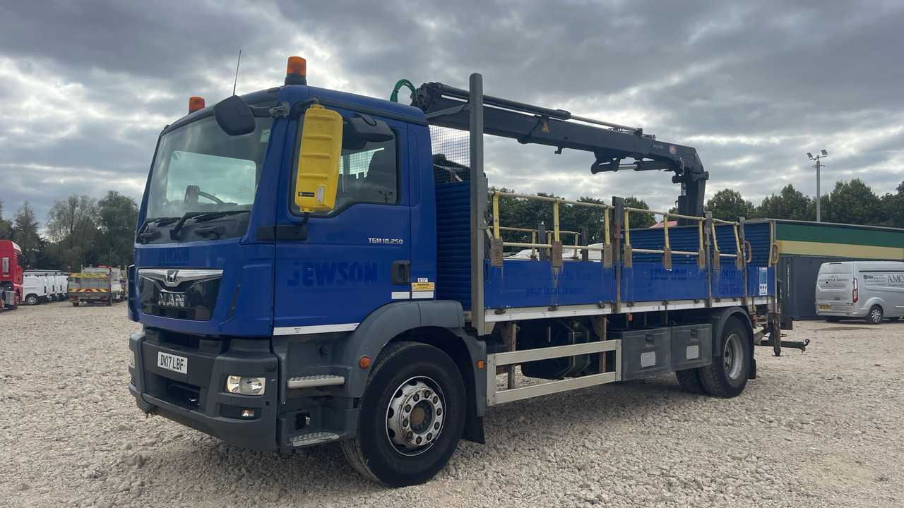 Man TGM 18.250 - Dropside/ Flatbed truck, Crane truck: picture 2 Man TGM 18.250 - Dropside/ Flatbed truck, Crane truck: picture 2