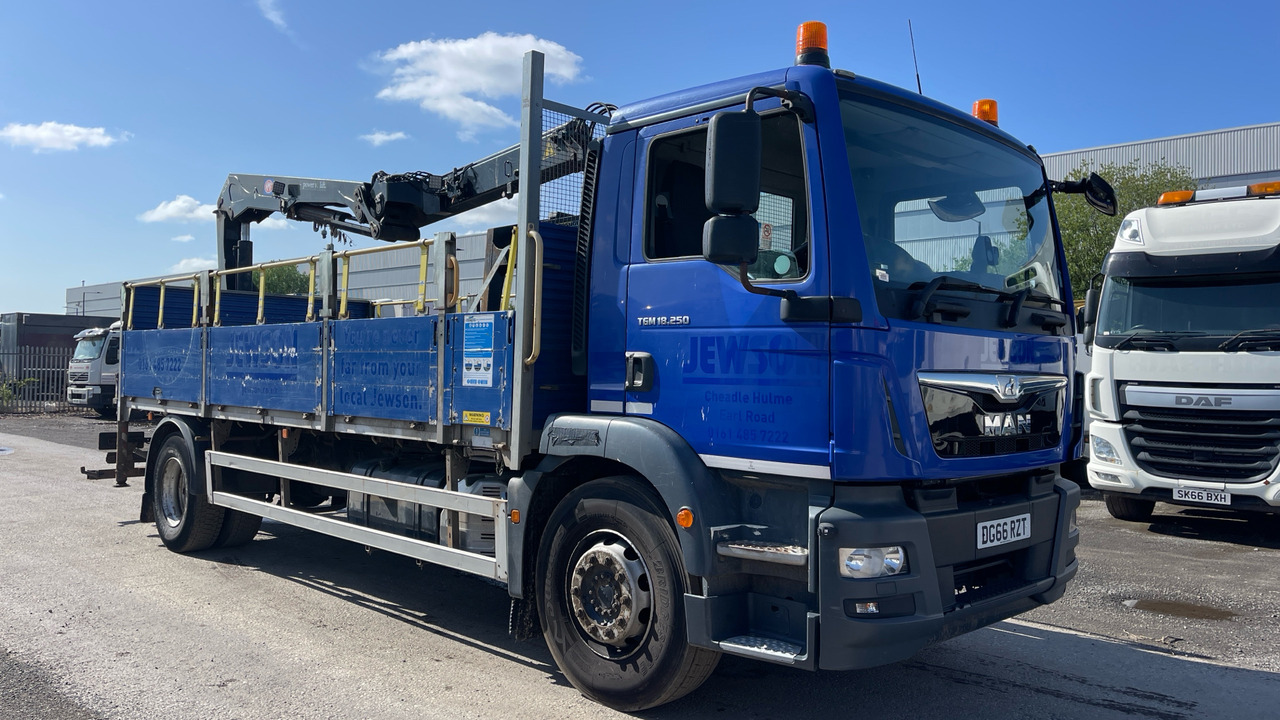 Man TGM 18.250 - Dropside/ Flatbed truck, Crane truck: picture 1 Man TGM 18.250 - Dropside/ Flatbed truck, Crane truck: picture 1