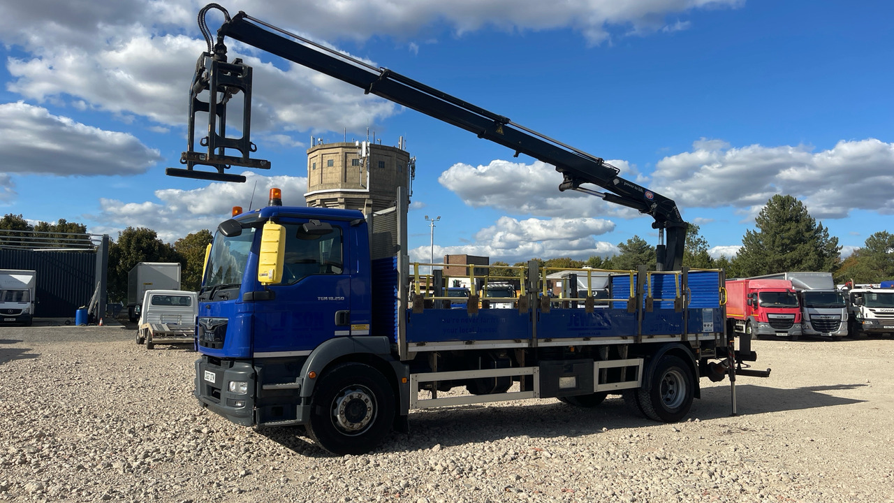 Man TGM 18.250 - Dropside/ Flatbed truck, Crane truck: picture 2 Man TGM 18.250 - Dropside/ Flatbed truck, Crane truck: picture 2