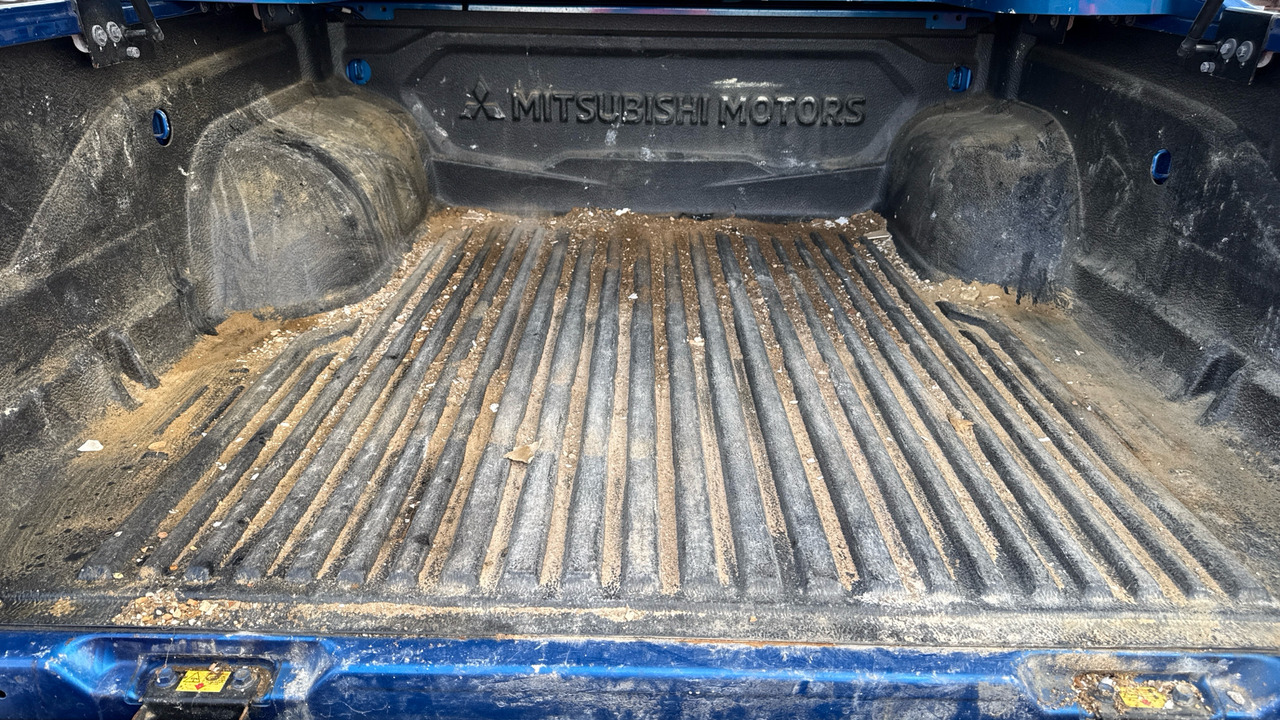 Pickup truck, Combi van Mitsubishi L200  DI-D 2.3 Barbarian X 150PS: picture 15