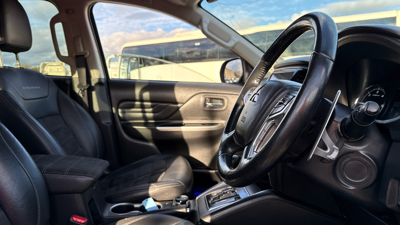 Mitsubishi L200 DI-D 2.3 Barbarian X 150PS - Pickup truck, Combi van: picture 5 Mitsubishi L200 DI-D 2.3 Barbarian X 150PS - Pickup truck, Combi van: picture 5