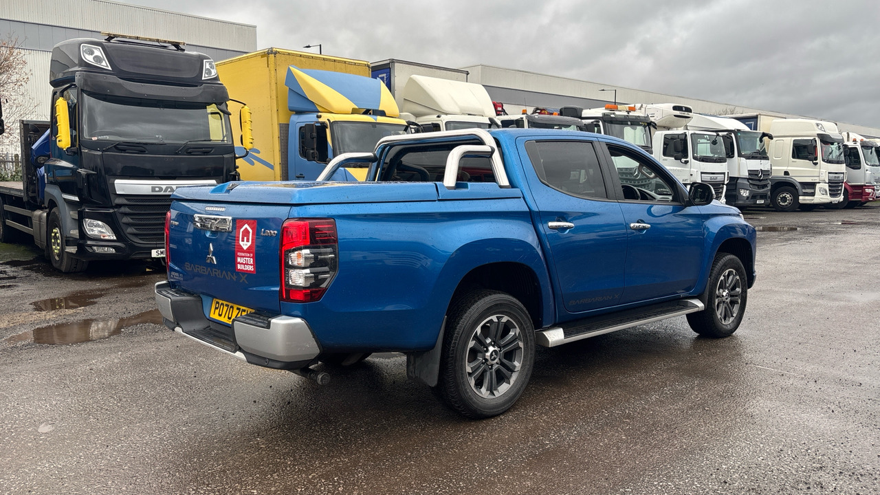 Mitsubishi L200 DI-D 2.3 Barbarian X 150PS - Pickup truck, Combi van: picture 4 Mitsubishi L200 DI-D 2.3 Barbarian X 150PS - Pickup truck, Combi van: picture 4