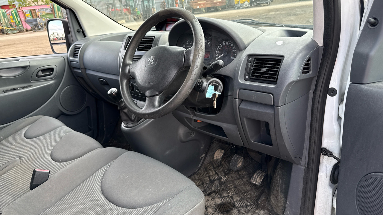 PEUGEOT EXPERT 1000 1.6 HDI 90PS - Small van: picture 5 PEUGEOT EXPERT 1000 1.6 HDI 90PS - Small van: picture 5
