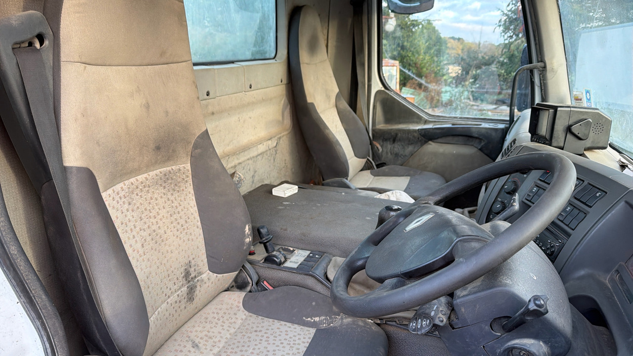 RENAULT DXI 370 - Asphalt distributor: picture 5 RENAULT DXI 370 - Asphalt distributor: picture 5