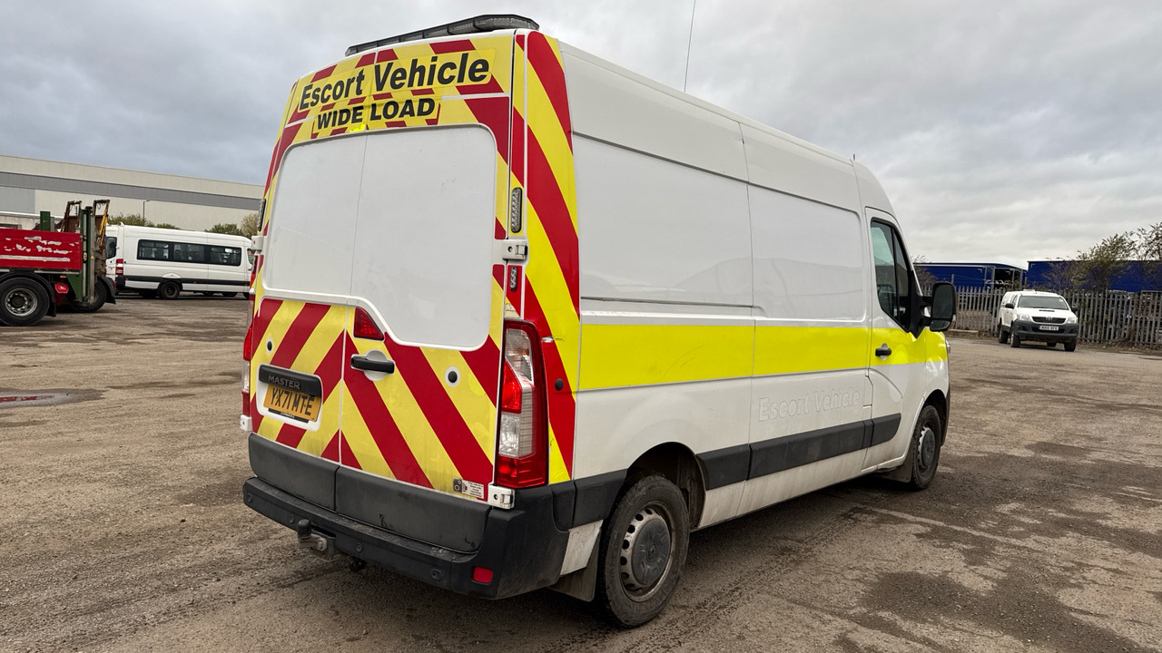 RENAULT MASTER 35 2.3 - Panel van: picture 4 RENAULT MASTER 35 2.3 - Panel van: picture 4