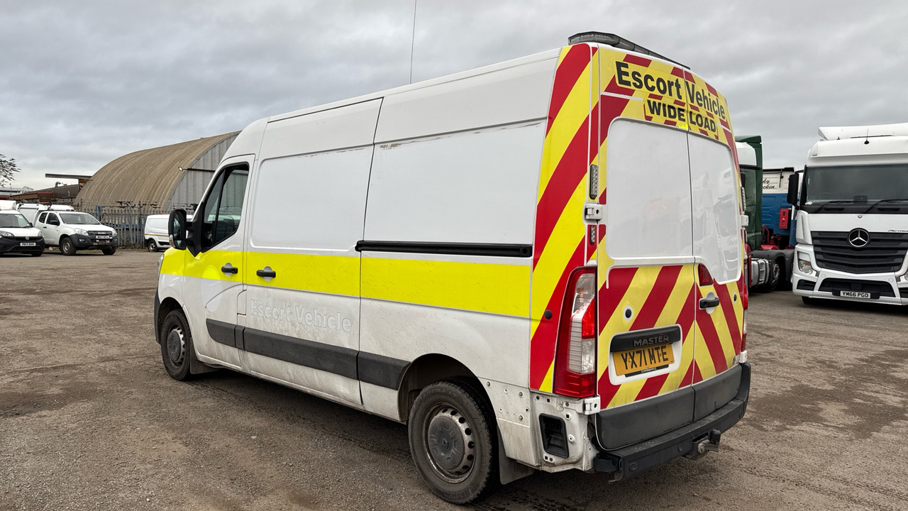 RENAULT MASTER 35 2.3 - Panel van: picture 3 RENAULT MASTER 35 2.3 - Panel van: picture 3