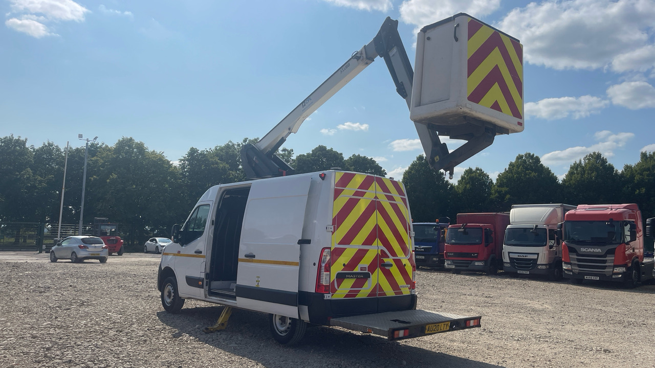 Renault Master - Truck mounted aerial platform: picture 3 Renault Master - Truck mounted aerial platform: picture 3
