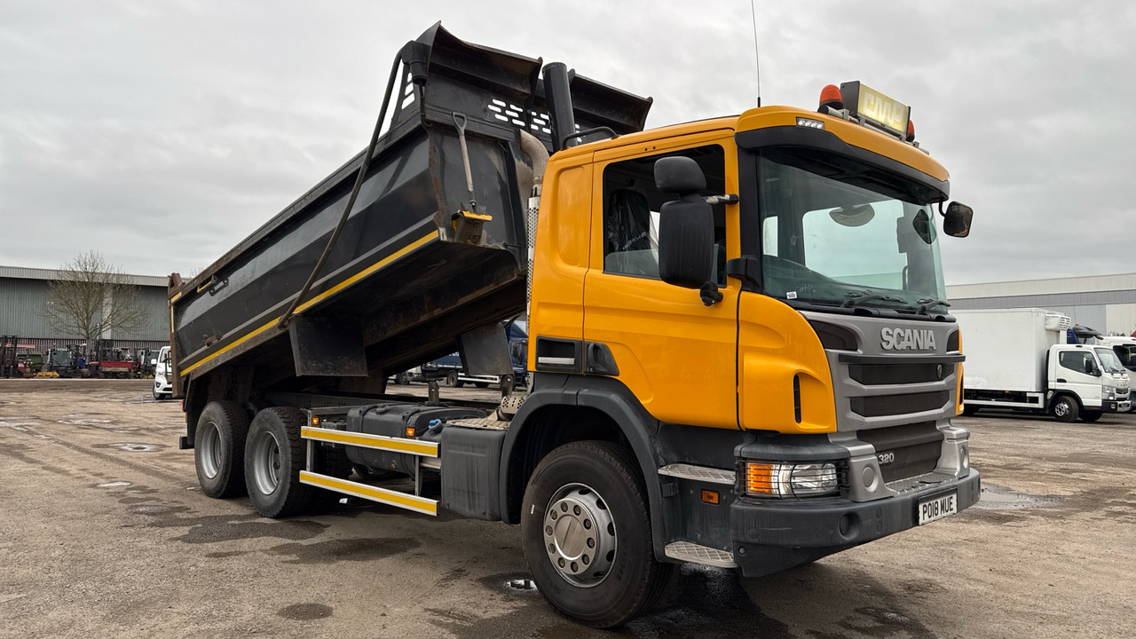 SCANIA P 320 - Tipper: picture 1 SCANIA P 320 - Tipper: picture 1