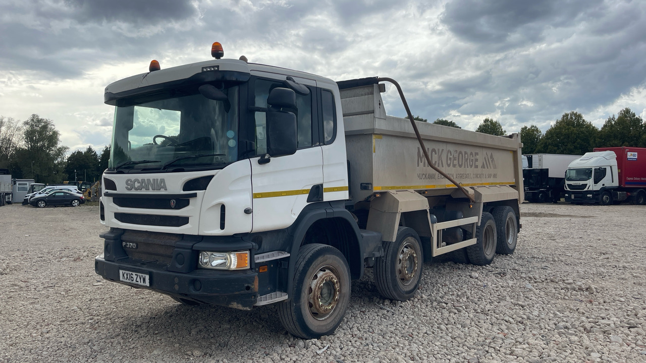 SCANIA P 370 - Tipper: picture 2 SCANIA P 370 - Tipper: picture 2