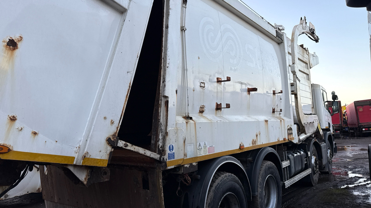 SCANIA P-SRS C-CLASS - Garbage truck: picture 5 SCANIA P-SRS C-CLASS - Garbage truck: picture 5