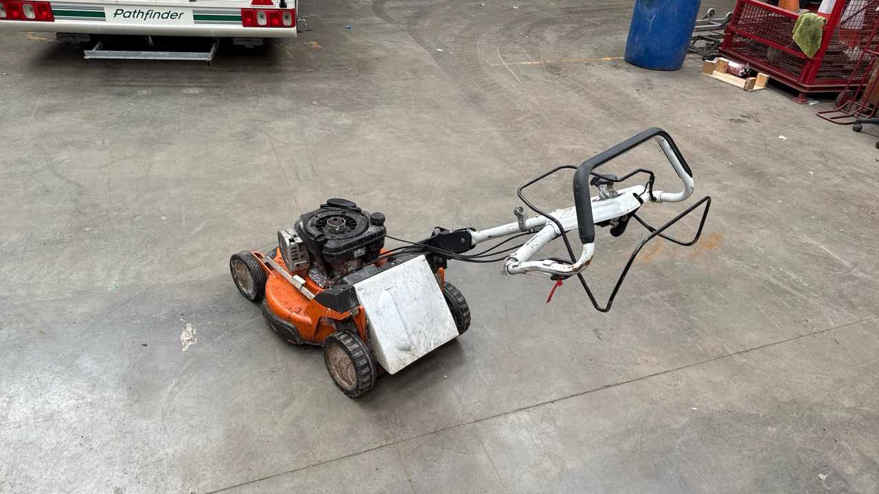 STIHL - Garden mower: picture 1 STIHL - Garden mower: picture 1