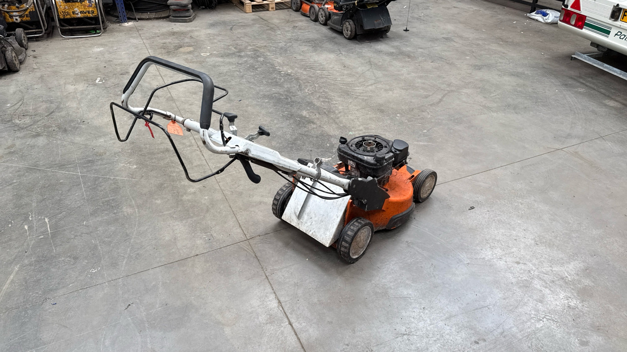 STIHL - Garden mower: picture 4 STIHL - Garden mower: picture 4
