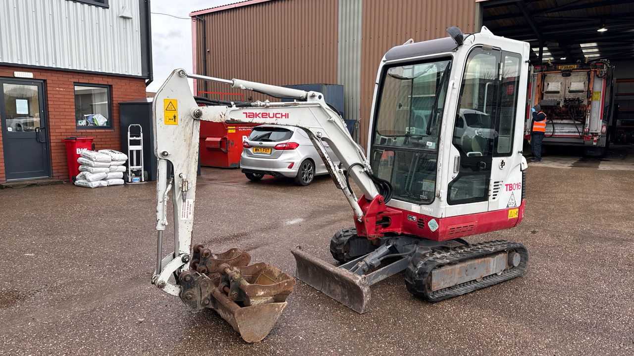TAKEUCHI TB016 - Mini excavator: picture 1 TAKEUCHI TB016 - Mini excavator: picture 1
