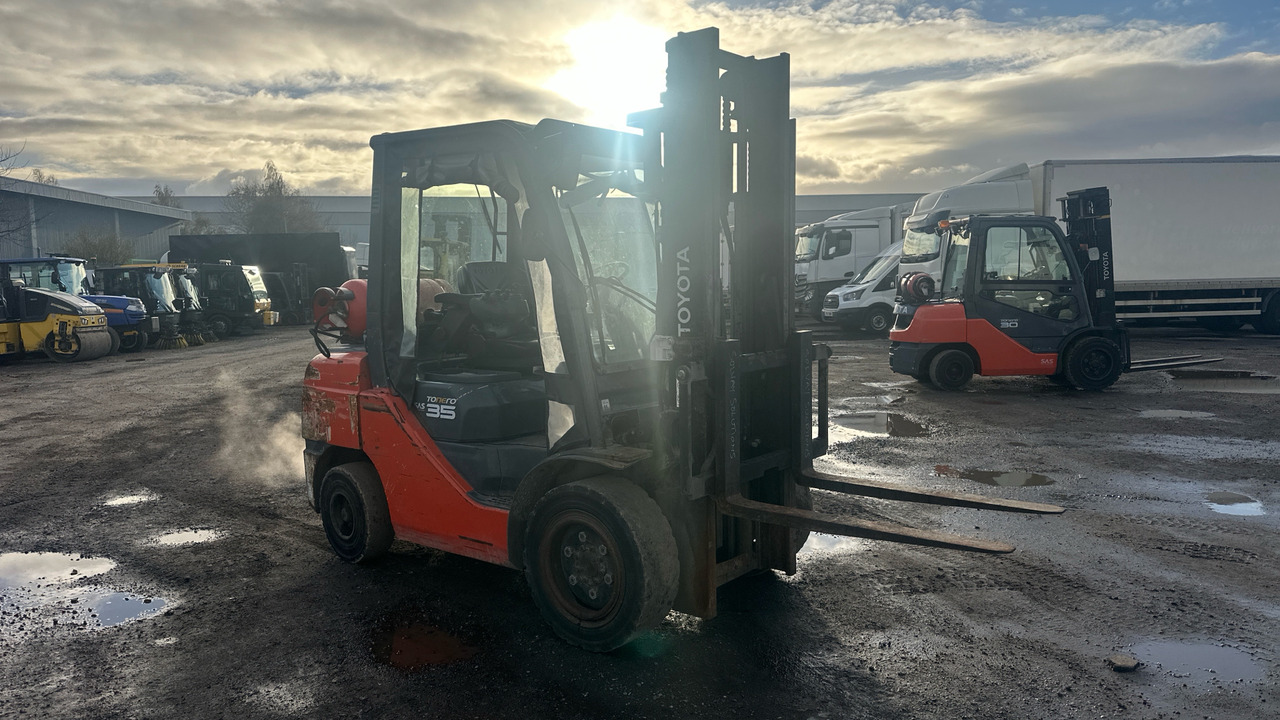 TOYOTA TONERO 35 - LPG forklift: picture 1 TOYOTA TONERO 35 - LPG forklift: picture 1