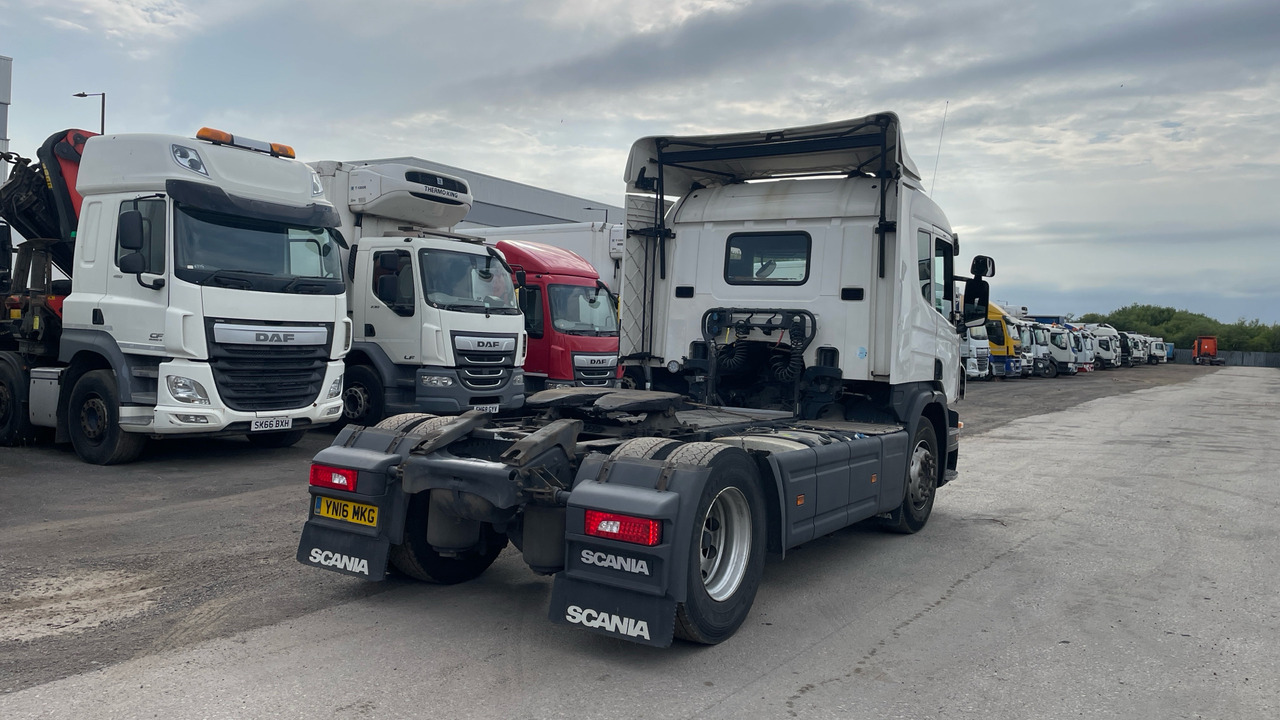 SCANIA P 410 - Tractor unit: picture 4 SCANIA P 410 - Tractor unit: picture 4
