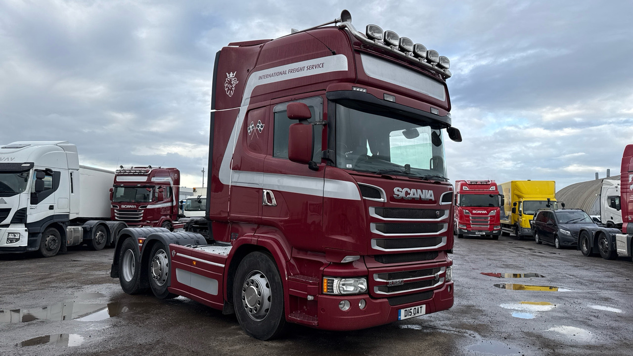 SCANIA R 520 V8 - Tractor unit: picture 1 SCANIA R 520 V8 - Tractor unit: picture 1