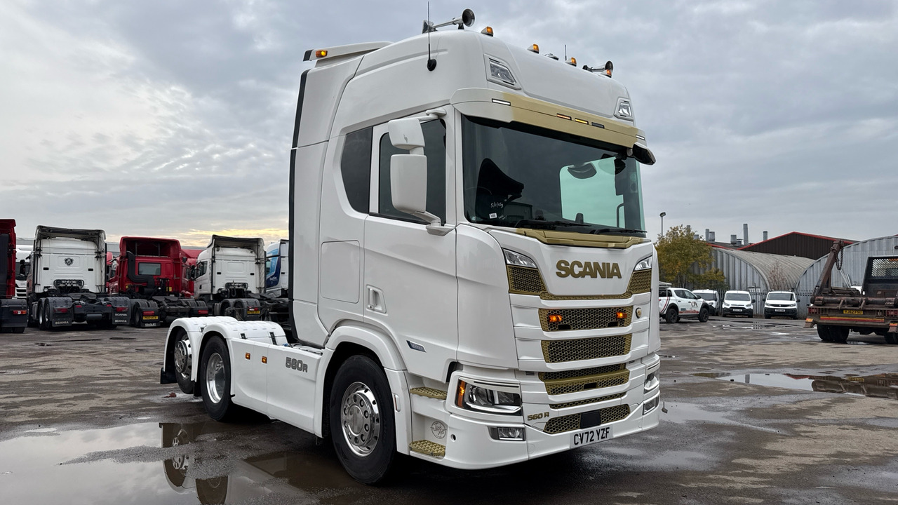SCANIA R 560 - Tractor unit: picture 1 SCANIA R 560 - Tractor unit: picture 1
