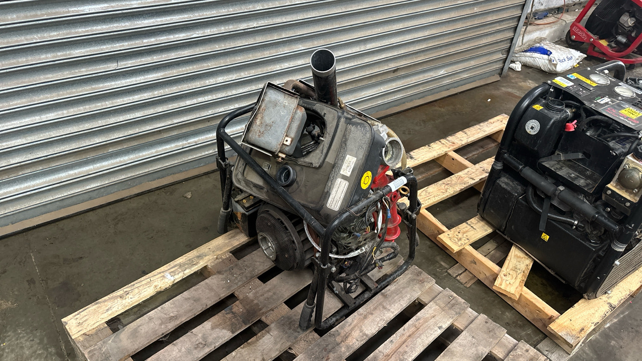 UNKNOWN UNKNOWN WATER PUMP - Construction equipment: picture 1 UNKNOWN UNKNOWN WATER PUMP - Construction equipment: picture 1