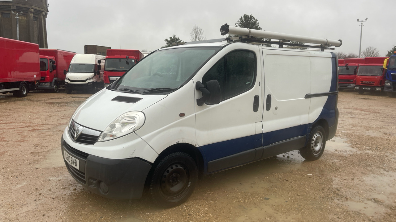 VAUXHALL VIVARO 2700 2.0 CDTI 115PS - Closed box van: picture 2 VAUXHALL VIVARO 2700 2.0 CDTI 115PS - Closed box van: picture 2