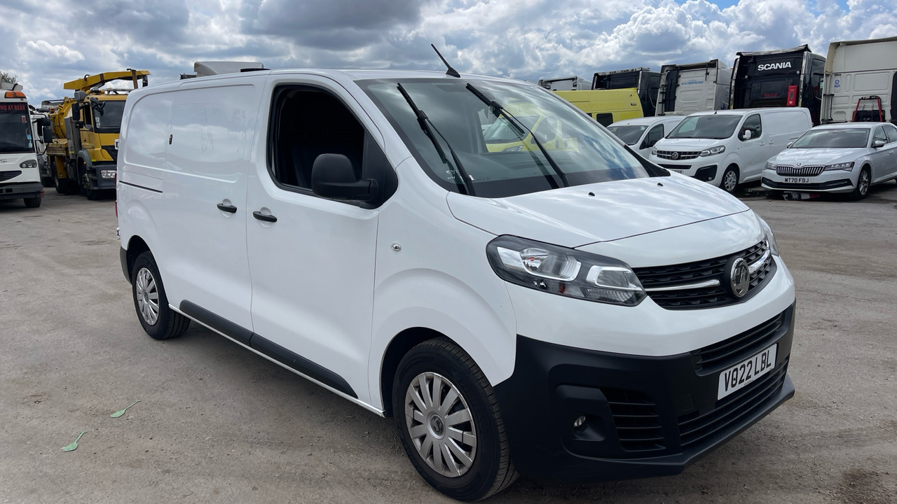 VAUXHALL VIVARO 2900 1.5D 100PS - Small van: picture 1 VAUXHALL VIVARO 2900 1.5D 100PS - Small van: picture 1