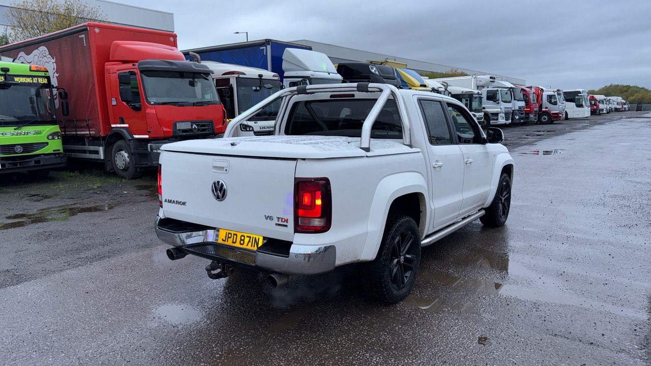 VOLKSWAGEN AMAROK HIGHLINE 3.0 V6 TDI 224PS - Pickup truck, Combi van: picture 4 VOLKSWAGEN AMAROK HIGHLINE 3.0 V6 TDI 224PS - Pickup truck, Combi van: picture 4