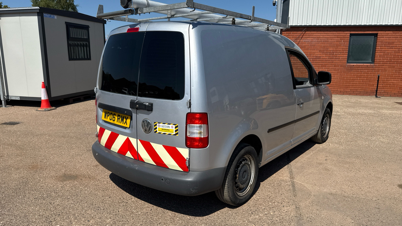 VOLKSWAGEN CADDY C20 1.9 TDI PD 104PS - Small van: picture 4 VOLKSWAGEN CADDY C20 1.9 TDI PD 104PS - Small van: picture 4