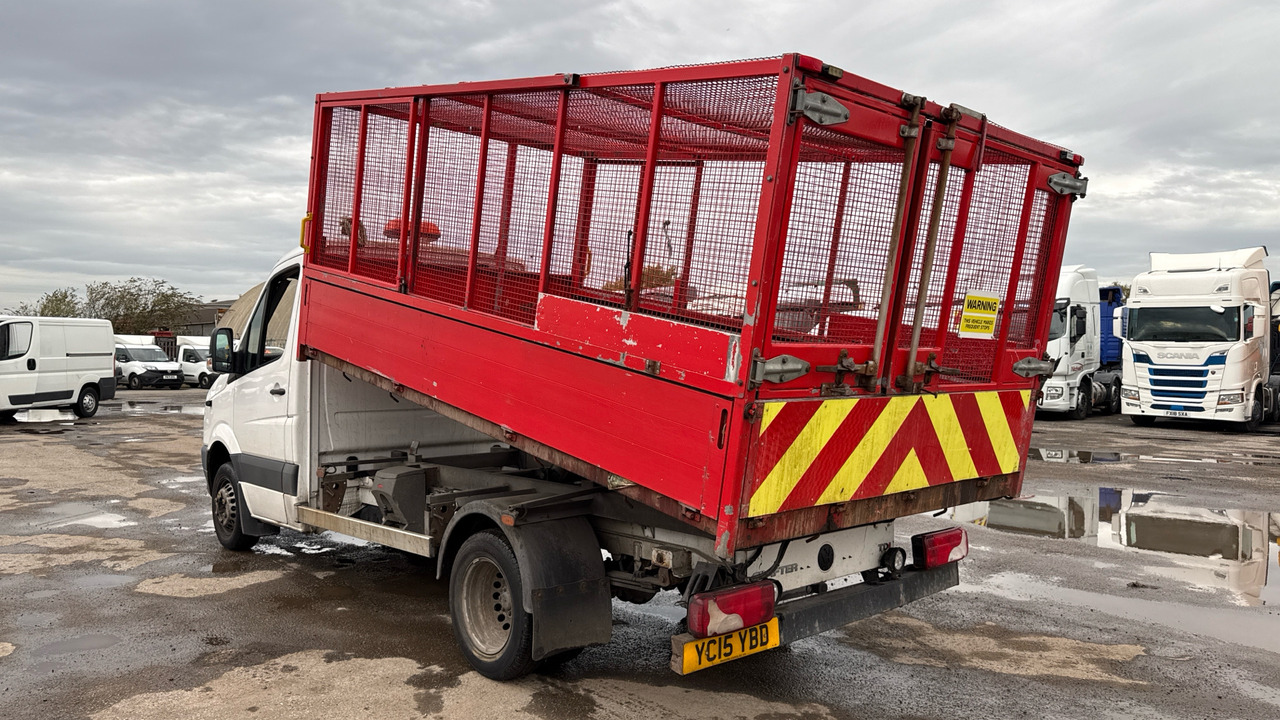 VOLKSWAGEN CRAFTER CR50 TDI - Tipper van: picture 3 VOLKSWAGEN CRAFTER CR50 TDI - Tipper van: picture 3