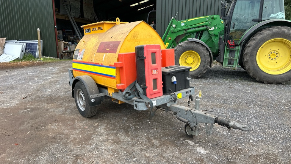 WESTERN FUEL BOWSER 210 - Construction equipment: picture 5 WESTERN FUEL BOWSER 210 - Construction equipment: picture 5