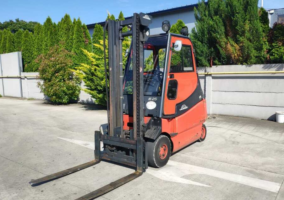 Linde E25, battery 2019 - Electric forklift: picture 1 Linde E25, battery 2019 - Electric forklift: picture 1