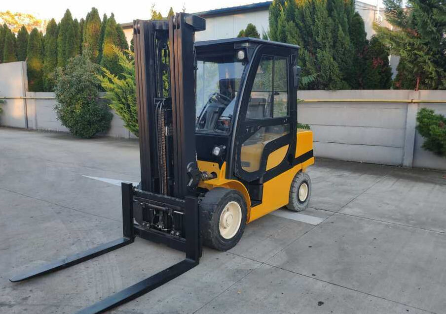 Yale GDP35VX - Diesel forklift: picture 1 Yale GDP35VX - Diesel forklift: picture 1