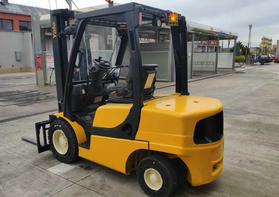 Yale GDP35VX - Diesel forklift: picture 2 Yale GDP35VX - Diesel forklift: picture 2