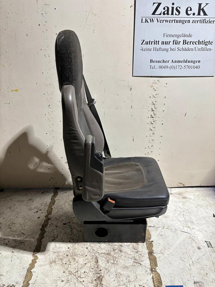 DAF XF Fahrersitz mit Luft - Seat for Truck: picture 2 DAF XF Fahrersitz mit Luft - Seat for Truck: picture 2