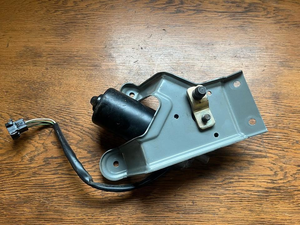 MAN Scheibenwischermotor Valeo 404.027 24V 81264016118 - Wiper for Truck: picture 4 MAN Scheibenwischermotor Valeo 404.027 24V 81264016118 - Wiper for Truck: picture 4