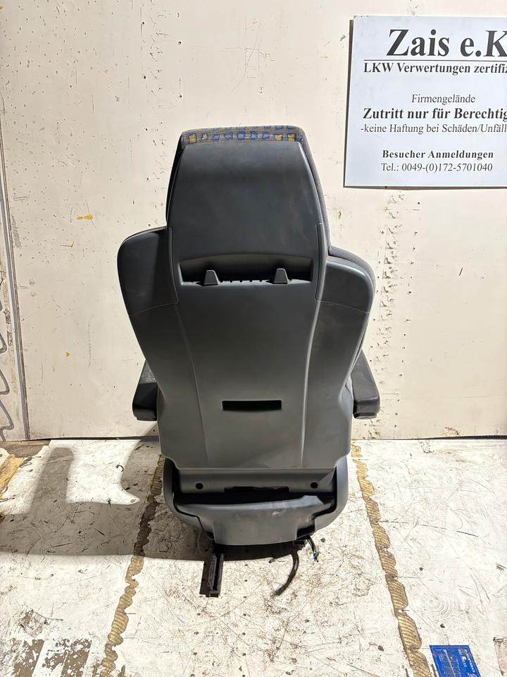 MAN TGA Fahrersitz mit Luft - Seat for Truck: picture 5 MAN TGA Fahrersitz mit Luft - Seat for Truck: picture 5