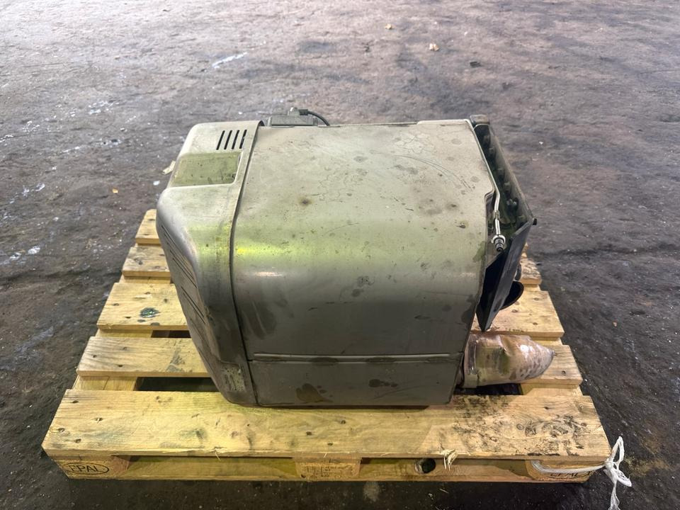 MAN TGL EU6 Auspuff Katalysator 81.15101-0490 - Muffler/ Exhaust system for Truck: picture 4 MAN TGL EU6 Auspuff Katalysator 81.15101-0490 - Muffler/ Exhaust system for Truck: picture 4