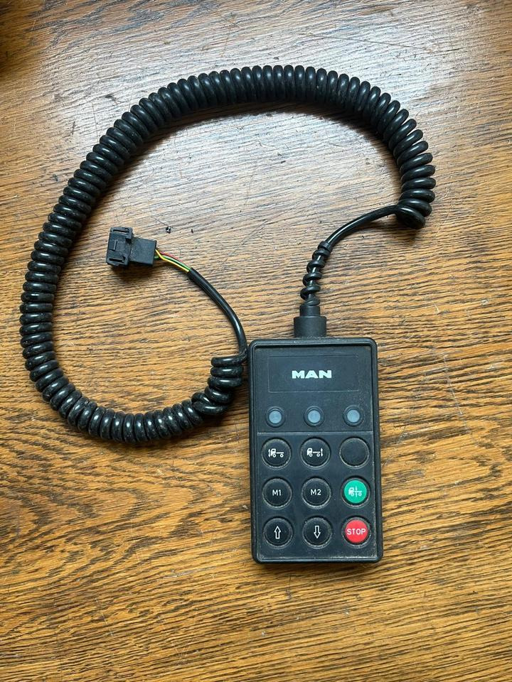 MAN WABCO Bediengerät Fernbedienung Luftfederung 4460561390 - Air suspension for Truck: picture 1 MAN WABCO Bediengerät Fernbedienung Luftfederung 4460561390 - Air suspension for Truck: picture 1