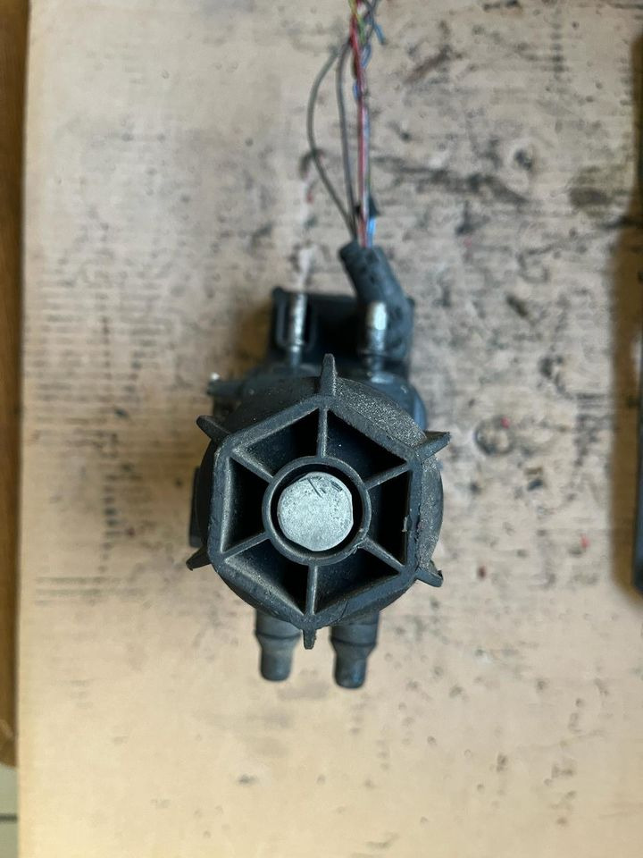Fuel pump for Truck Mercedes Actros MP4 AdBlue Pumpe A0001402378: picture 7