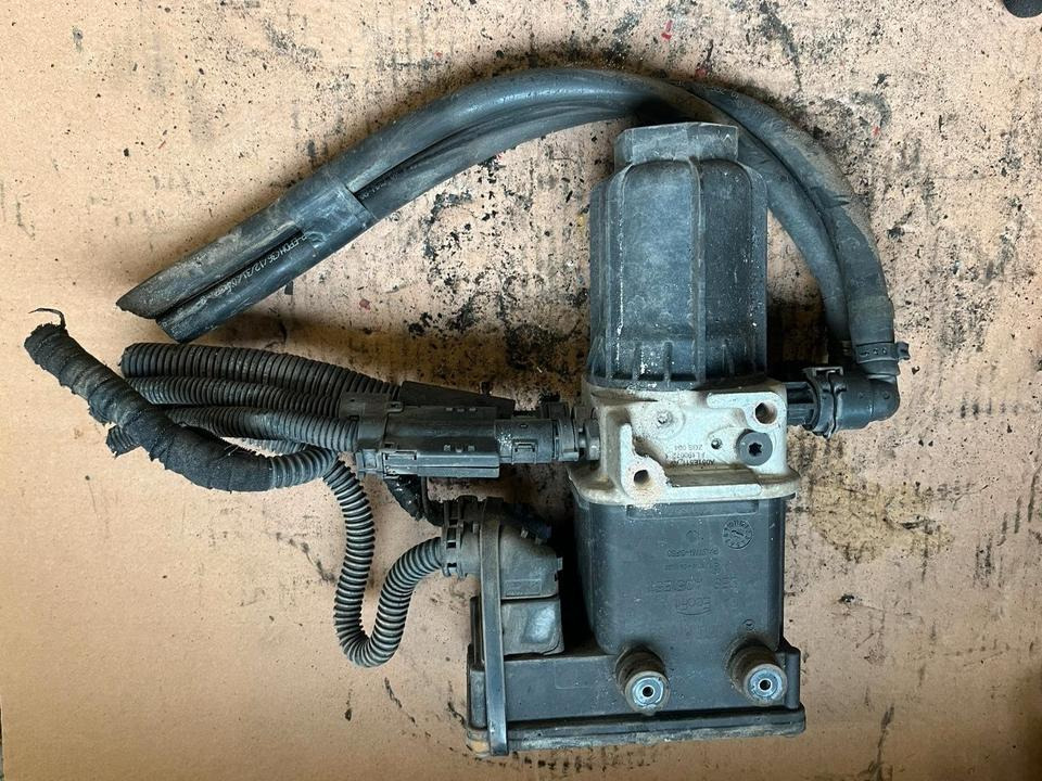 Mercedes Actros MP4 AdBlue Pumpe A0001405378 - Fuel pump for Truck: picture 1 Mercedes Actros MP4 AdBlue Pumpe A0001405378 - Fuel pump for Truck: picture 1
