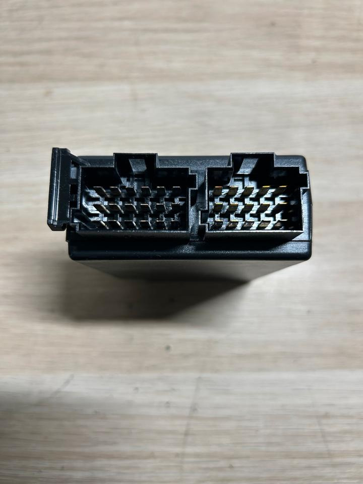 Mercedes Atego 4 EU 6 Video Radar Steuergerät A0004464151 - Electrical system for Truck: picture 3 Mercedes Atego 4 EU 6 Video Radar Steuergerät A0004464151 - Electrical system for Truck: picture 3