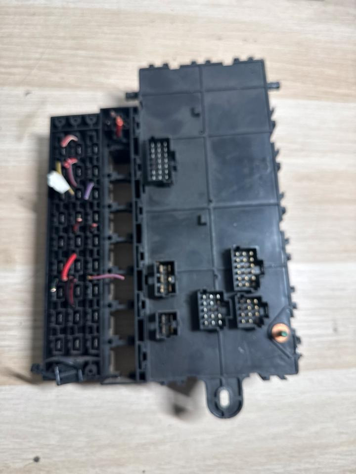 Mercedes Atego Sicherungskasten A0015432015 - Electrical system for Truck: picture 4 Mercedes Atego Sicherungskasten A0015432015 - Electrical system for Truck: picture 4