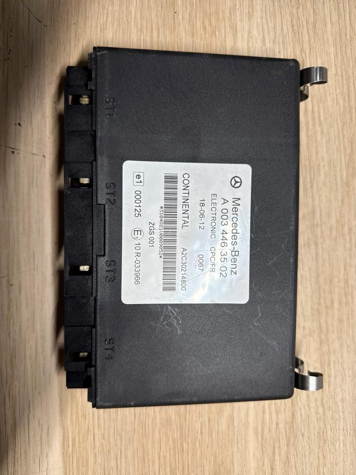 Mercedes-Benz CPC/FR Steuergerät A0034463502 - ECU for Truck: picture 2 Mercedes-Benz CPC/FR Steuergerät A0034463502 - ECU for Truck: picture 2