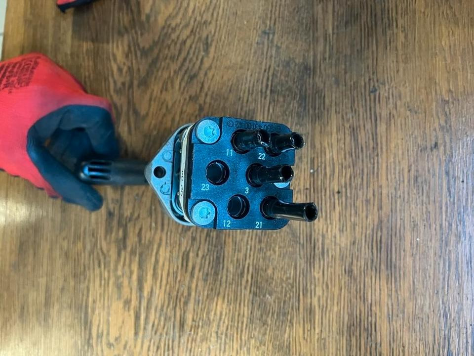 Mercedes Bremsventil Feststellbremse Handbremsventil A0004200284 - Brake valve for Truck: picture 4 Mercedes Bremsventil Feststellbremse Handbremsventil A0004200284 - Brake valve for Truck: picture 4