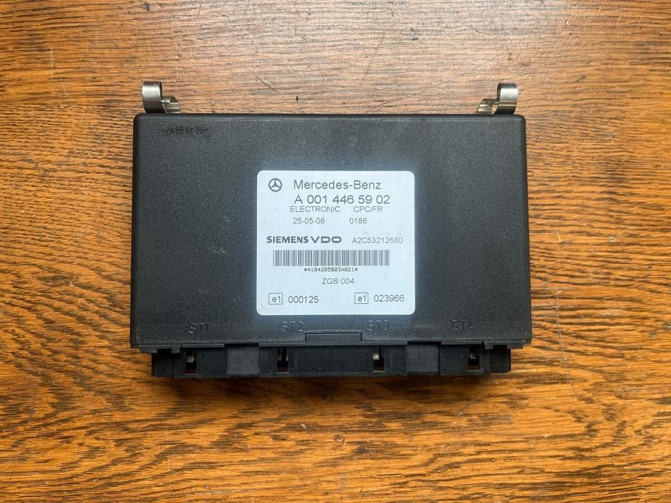 Mercedes Siemens VDO Electronic CPC/FR Steuergerät A0014465902 - ECU for Truck: picture 1 Mercedes Siemens VDO Electronic CPC/FR Steuergerät A0014465902 - ECU for Truck: picture 1