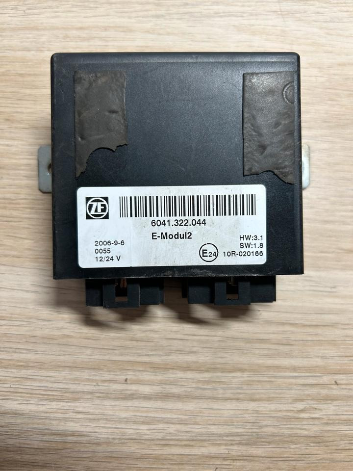 DAF XF Truck Steuergerät 6041.322.044 - Spare parts: picture 2 DAF XF Truck Steuergerät 6041.322.044 - Spare parts: picture 2